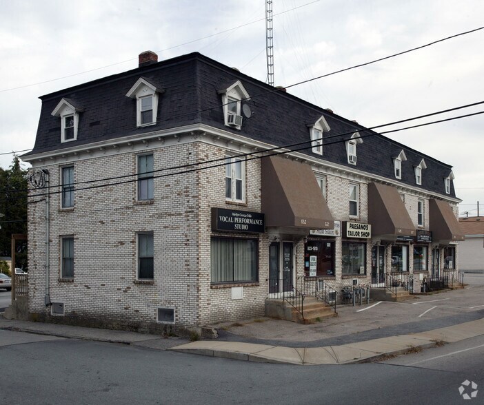 More Photos Of 643-653 East Ave, Warwick Storefront Retail Residential For Sale