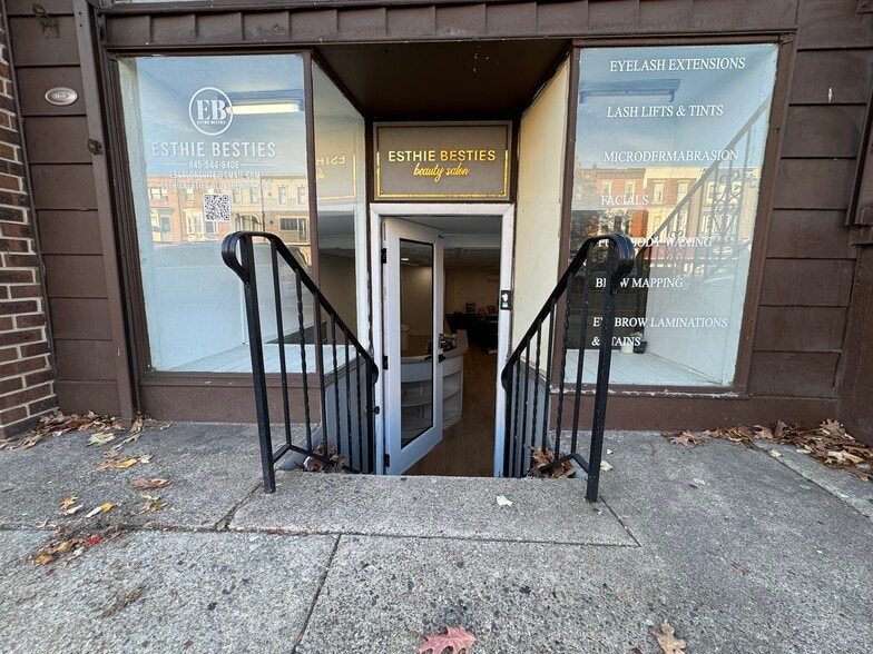 Primary Photo Of 2526 S Broad St, Philadelphia General Retail For Lease