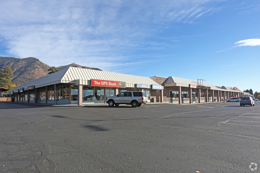 Primary Photo Of 2500-2548 N 4th St, Flagstaff Department Store For Lease