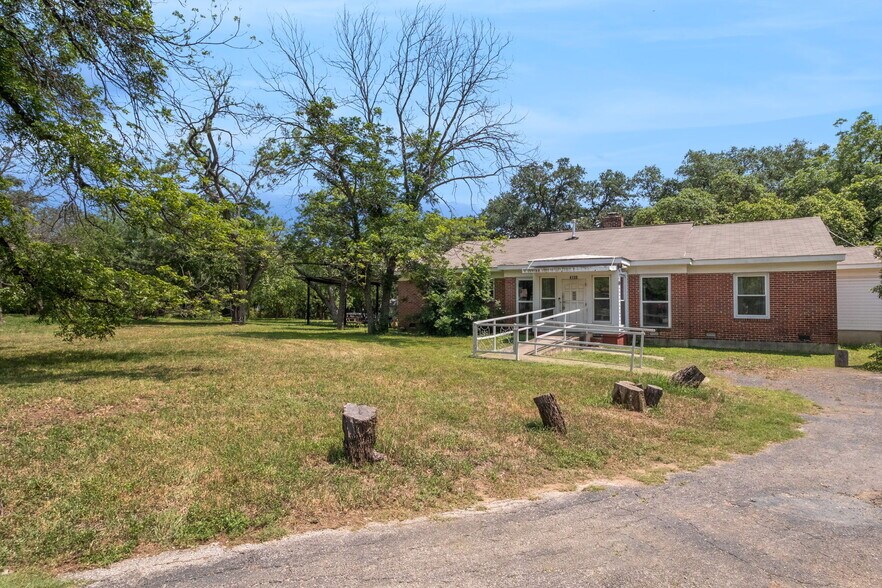 More Photos Of 4130 Aina Ln, San Antonio General Retail For Sale