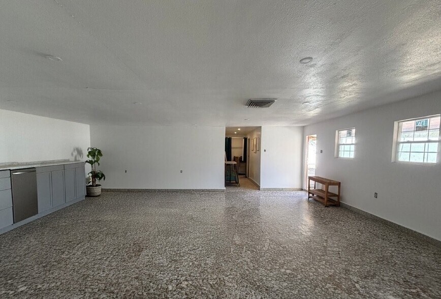 More Photos Of 1640 N White Sands Blvd, Alamogordo General Retail For Sale