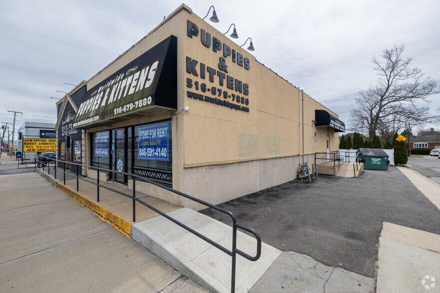 More Photos Of 2560 Sunrise Hwy, Bellmore Storefront For Lease