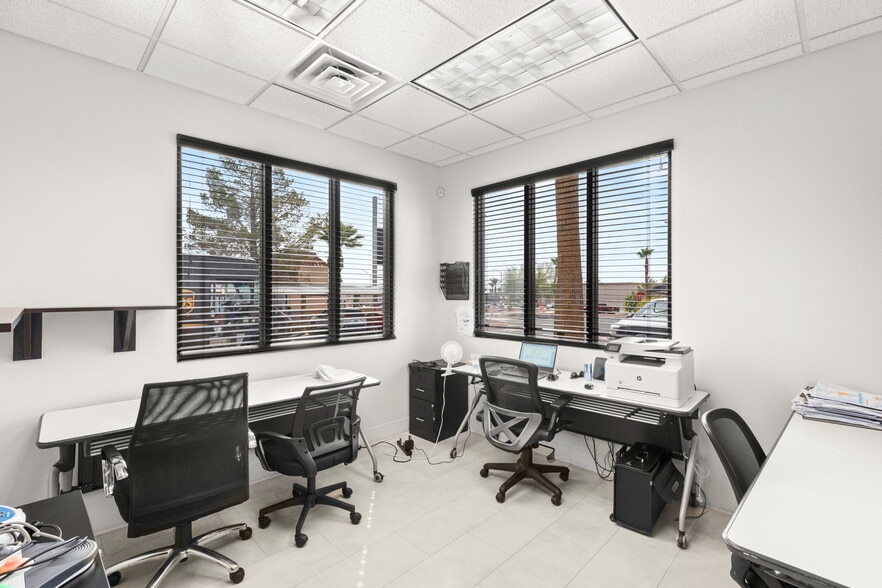 More Photos Of 7830 W Sahara Ave, Las Vegas Office For Sale