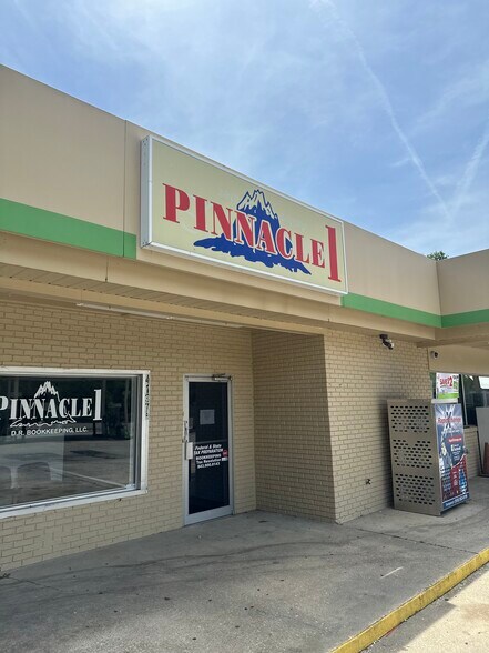 More Photos Of 4137 Ladson Rd, Ladson Convenience Store For Lease