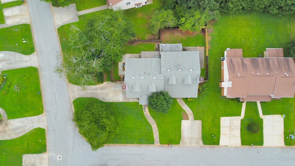 More Photos Of 2124 Hickory Bnd SE, Conyers Multifamily For Sale