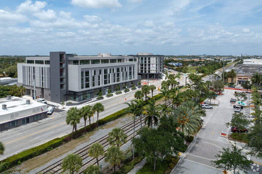 More Photos Of 3801 N Dixie Hwy, Oakland Park Apartments For Lease