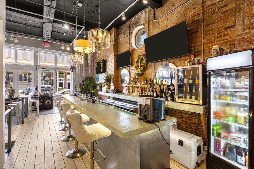 More Photos Of 202 25th St, Galveston Restaurant For Sale