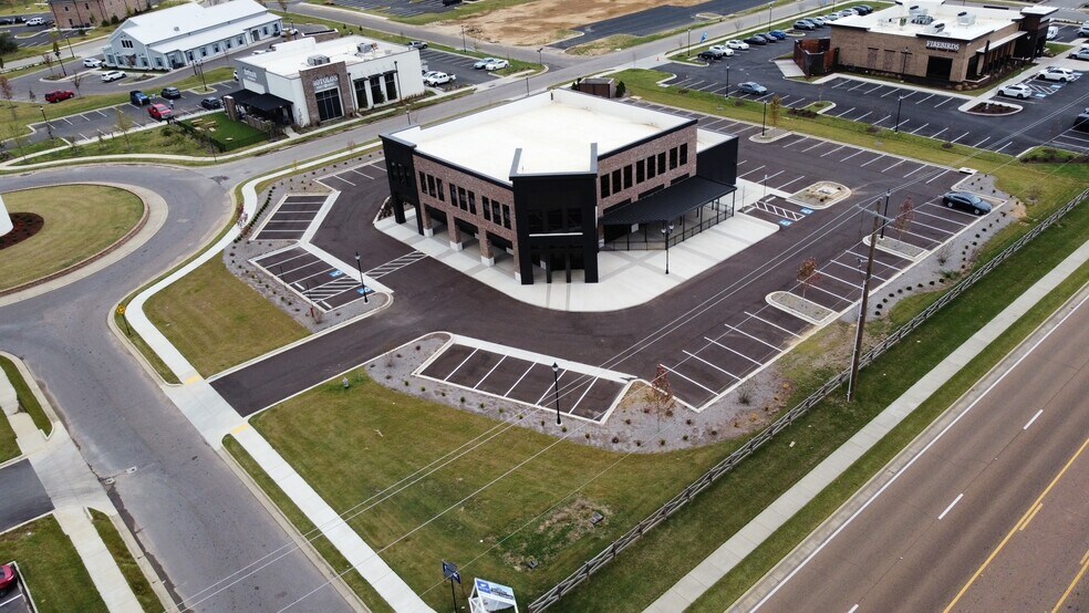 More Photos Of 6233 Getwell Rd N, Southaven Restaurant For Lease