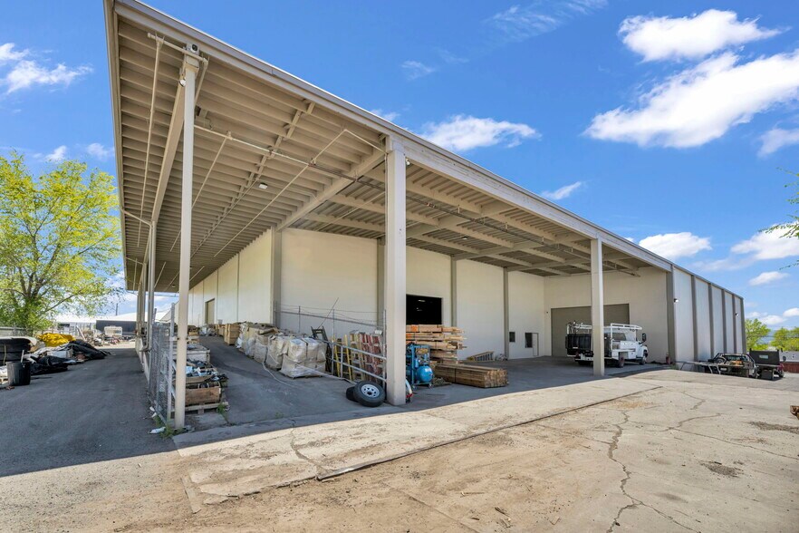 More Photos Of 1955 Timber Way, Reno Warehouse For Lease