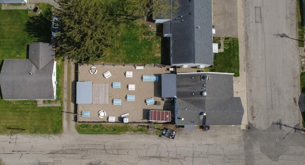 More Photos Of 160 Maincross St, Eldorado Bar For Sale