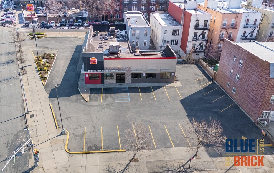 More Photos Of 3310 Astoria Blvd, Astoria Fast Food For Sale