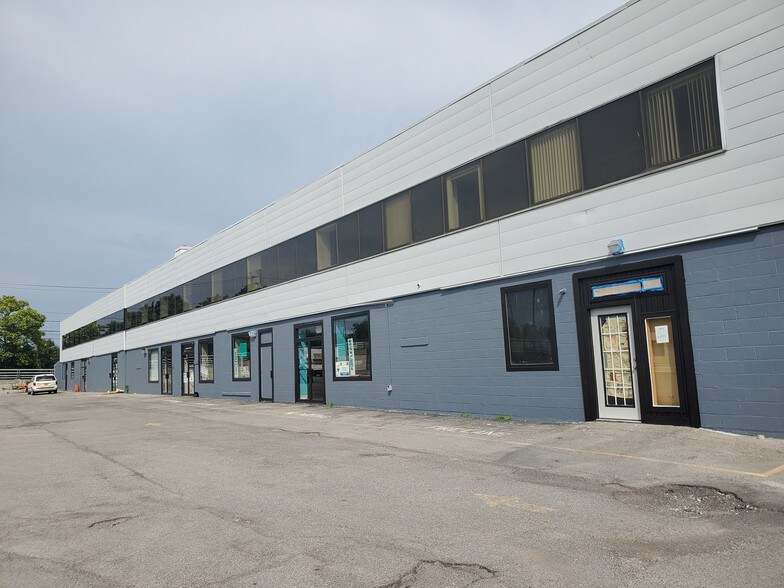 Primary Photo Of 2425 Hyde Park Blvd, Niagara Falls Freestanding For Lease