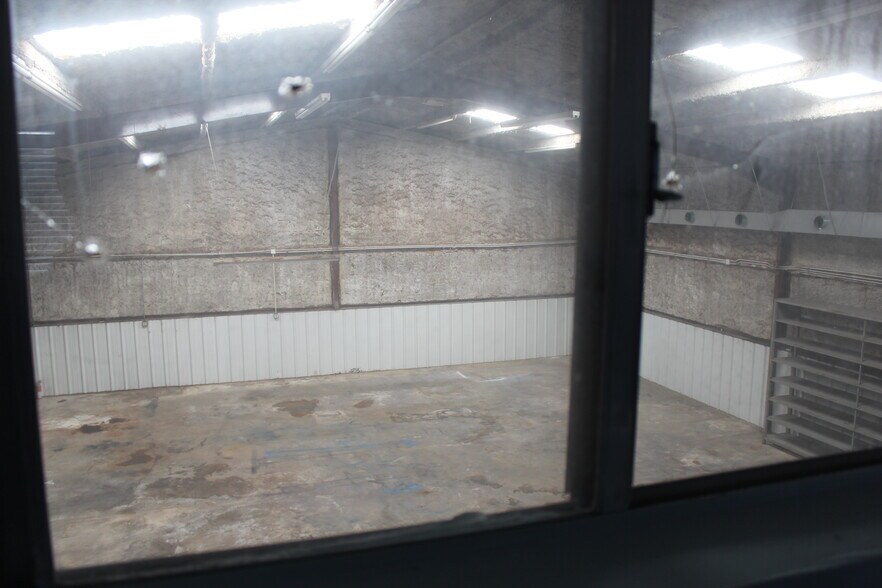 More Photos Of 5818 Kansas St, Houston Warehouse For Sale