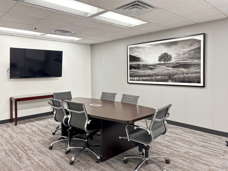 More Photos Of 1200 Valley West Dr, West Des Moines Coworking Space