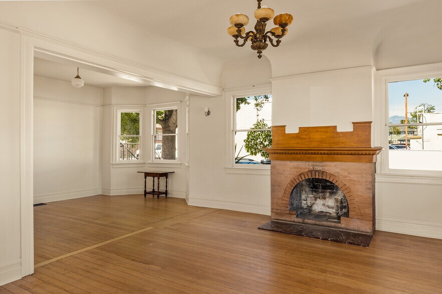 More Photos Of 4219 Figueroa Street, Los Angeles General Retail For Sale