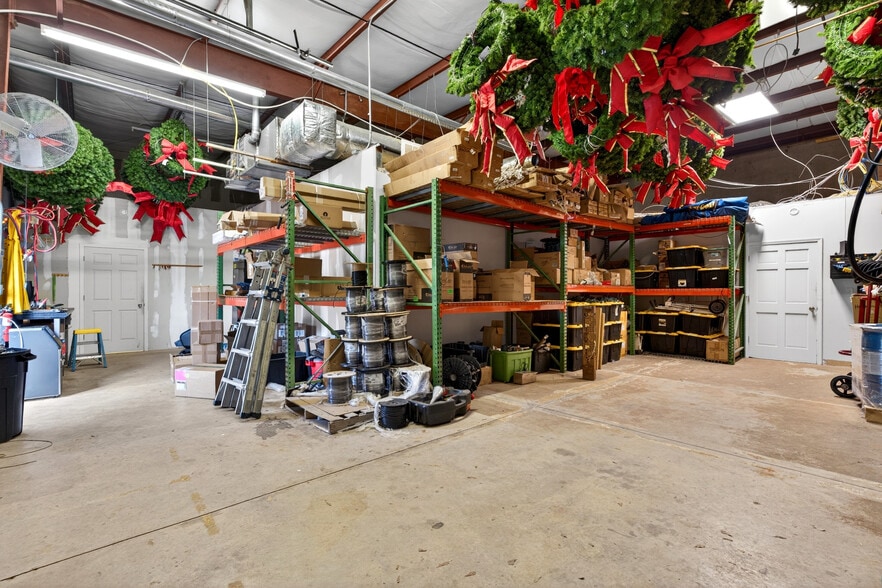 More Photos Of 100 Business Pky, Piedmont Light Manufacturing For Sale