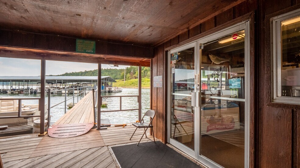 More Photos Of 509 LB Cook Memorial Dr, Theodosia Hotel For Sale