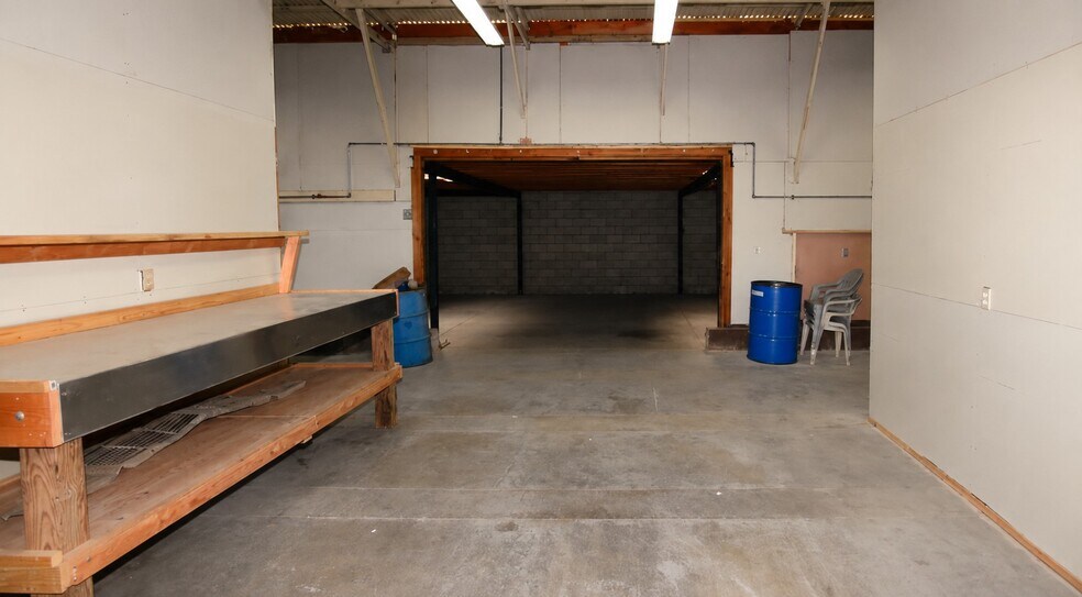 More Photos Of 35633 Highway 66, Daggett Warehouse For Sale