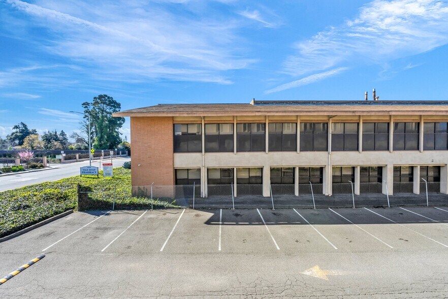 More Photos Of 2089 Vale Rd, San Pablo Office For Sale