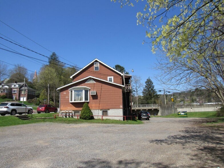 More Photos Of 6 Pickering St, Brookville Restaurant For Sale