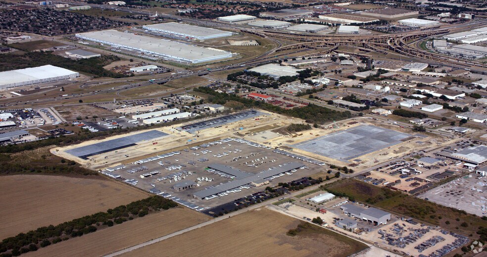 More Photos Of 2233 Providence Dr, Fort Worth Distribution For Lease