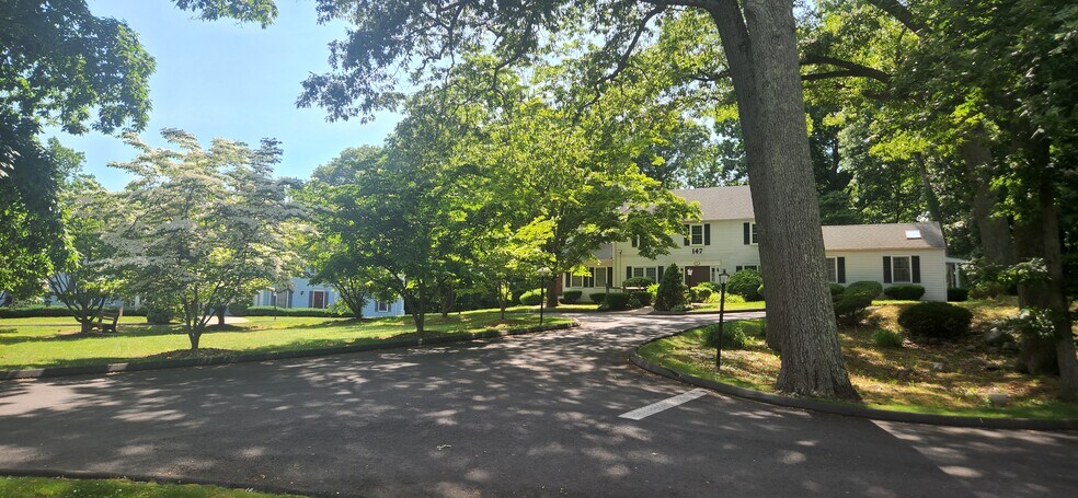 More Photos Of 149 Durham Rd, Madison Medical For Lease