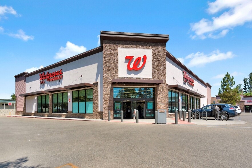 More Photos Of 1016 W Shaw Ave, Fresno Drugstore For Sale