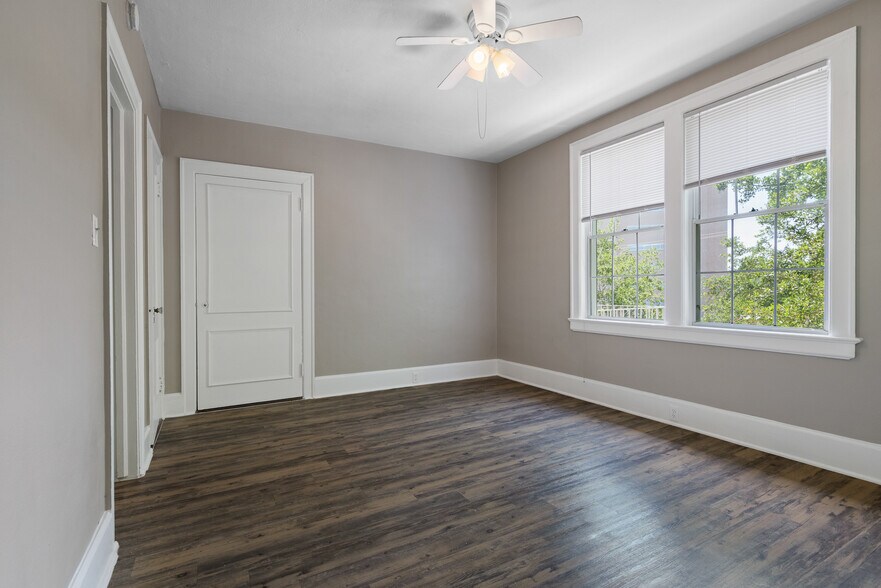 More Photos Of 124 Live Oak Ave, Daytona Beach Apartments For Sale