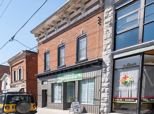 More Photos Of 308 N Victoria St, Tweed Storefront Retail Residential For Sale