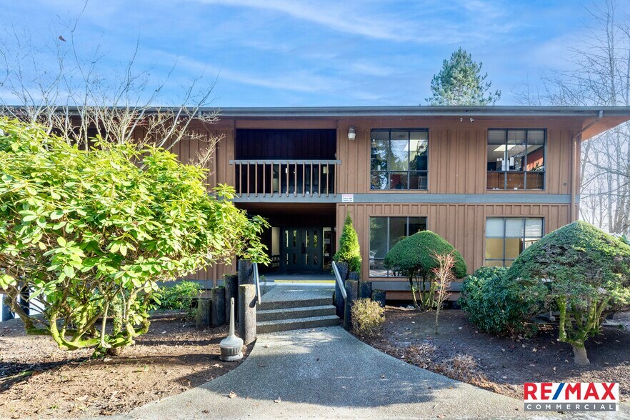 More Photos Of 20102 Cedar Valley Rd, Lynnwood Office For Sale
