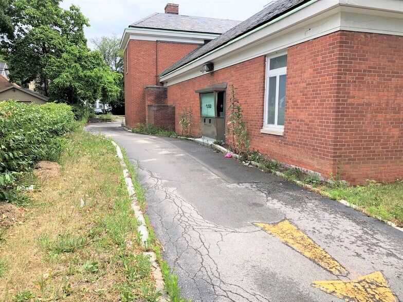 More Photos Of 532 Chili Ave, Rochester Bank For Sale