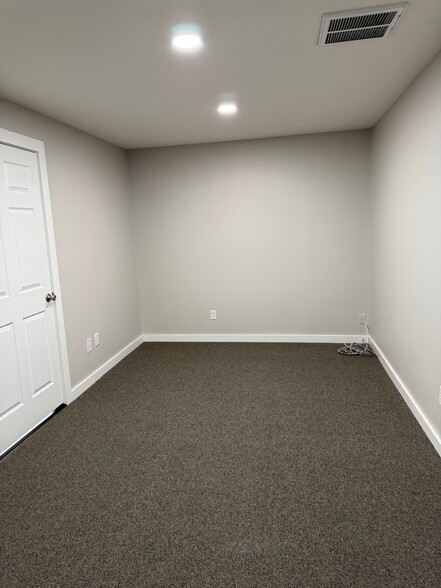 More Photos Of 2600 W Kansas Ave, Midland Office For Lease