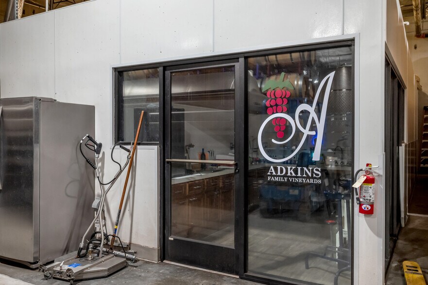 More Photos Of 9721 Kent St, Elk Grove Warehouse For Sale