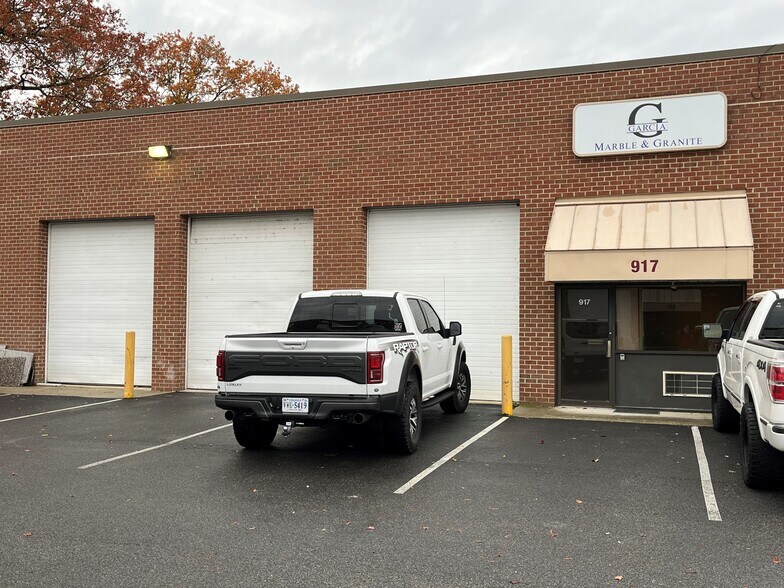 More Photos Of 901-953 Highams Ct, Woodbridge Warehouse For Lease