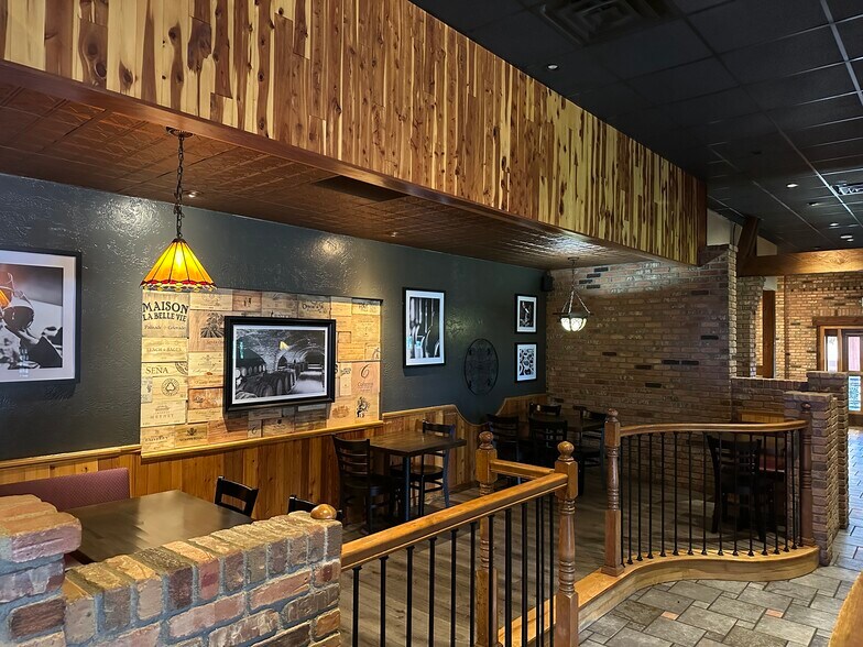 More Photos Of 753 Horizon Ct, Grand Junction Restaurant For Sale