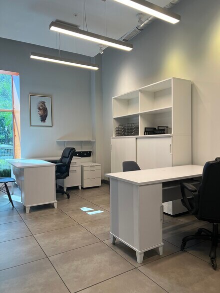 More Photos Of 7500 NW 25th St, Miami Office For Sale