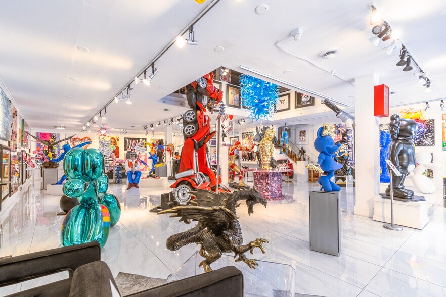 More Photos Of 434-438 Grant Ave, San Francisco Storefront For Lease