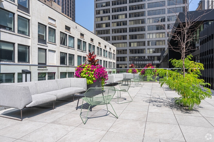 More Photos Of 29 S La Salle St, Chicago Apartments For Sale