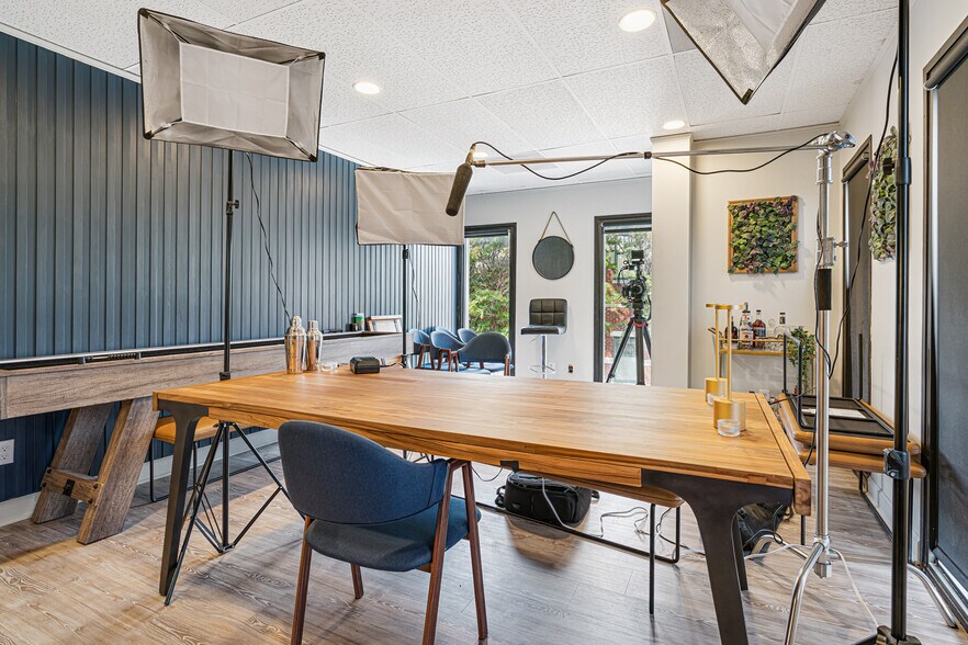 More Photos Of 5570 Murray Ave, Memphis Office For Sale