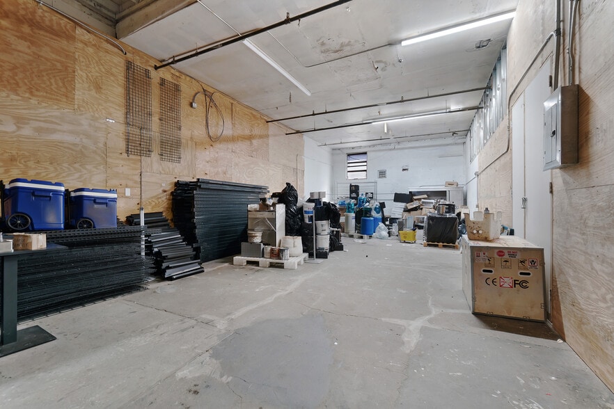 More Photos Of 4533 37th St, Long Island City Warehouse For Lease