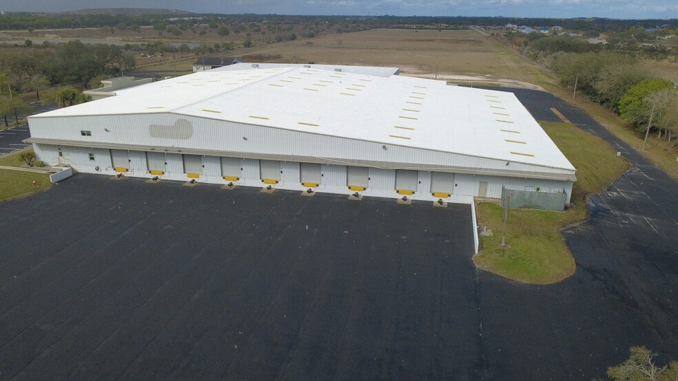 More Photos Of 625 66th Ave SW, Vero Beach Manufacturing For Sale