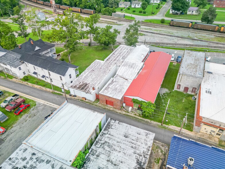 More Photos Of 439 Railroad Ave, Keysville General Retail For Sale