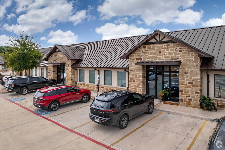 More Photos Of 138 Old San Antonio Rd, Boerne Medical For Lease