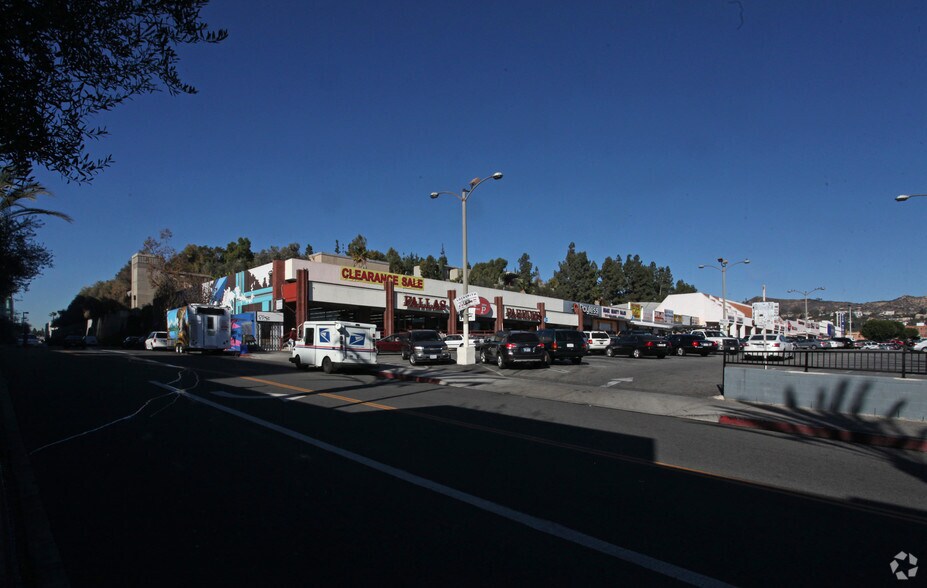 More Photos Of 1533-1625 N Vermont Ave, Los Angeles Unknown For Lease