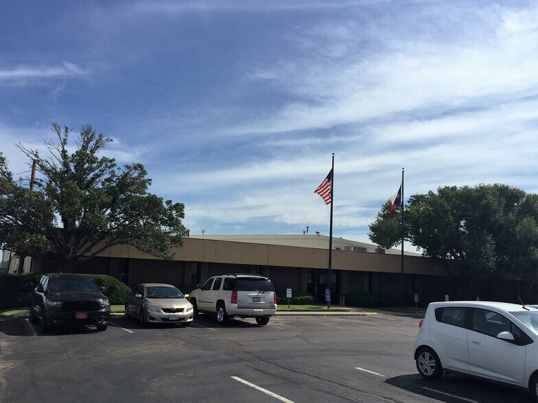 More Photos Of 421 E 34th St SE, Amarillo Industrial For Sale