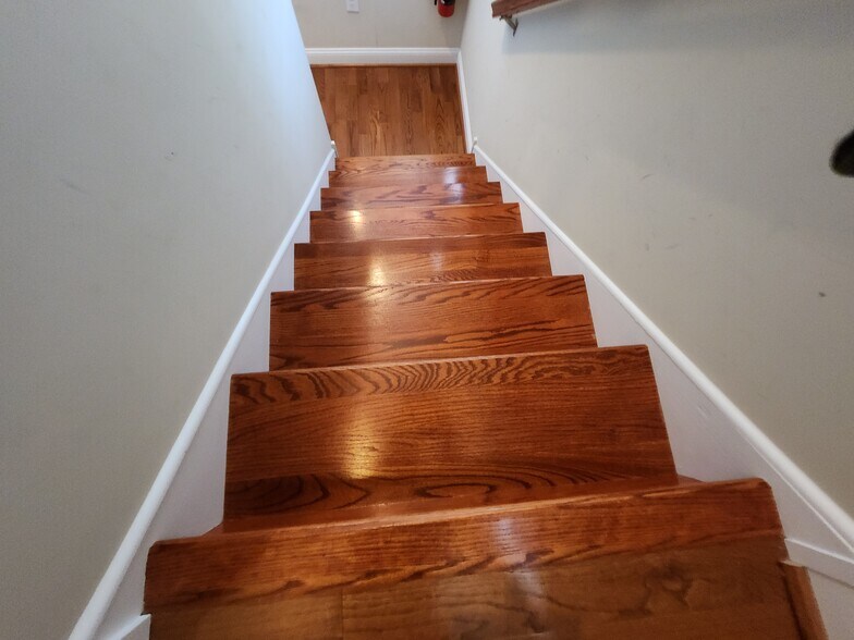 More Photos Of 1901 Pennview Rd, Havertown Flex For Sale