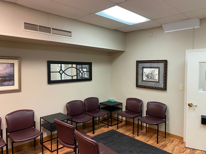 More Photos Of 526 W Wisconsin Ave, Appleton Medical For Lease
