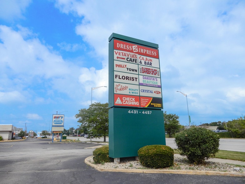 More Photos Of 4431-4457 W Lincoln Hwy, Matteson Storefront For Lease