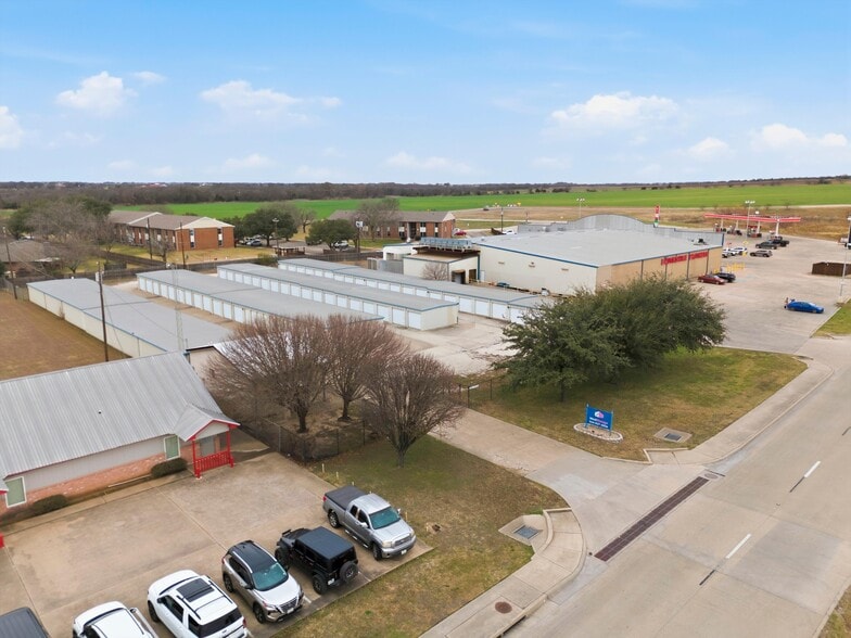More Photos Of 310 Frontage rd, Lorena Self Storage For Sale