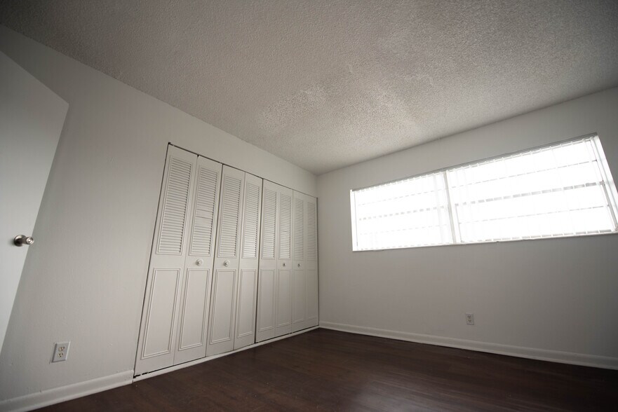 More Photos Of 3400-3460 NW 50th Ave, Lauderdale Lakes Apartments For Sale